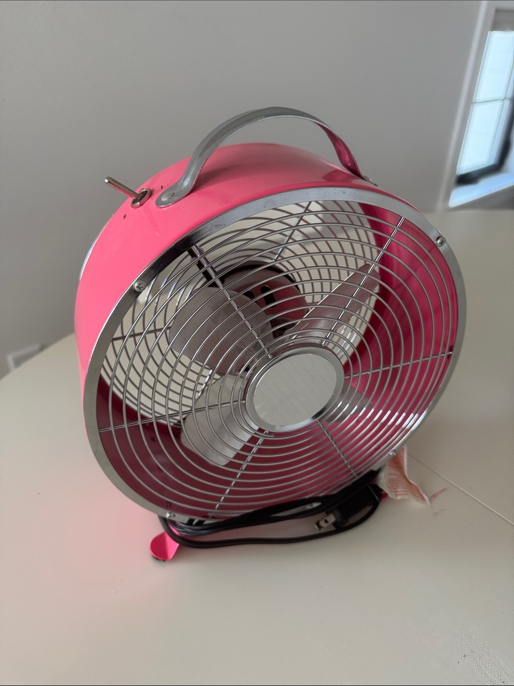 Source Unknown Pink and Silver Retro Table Fan